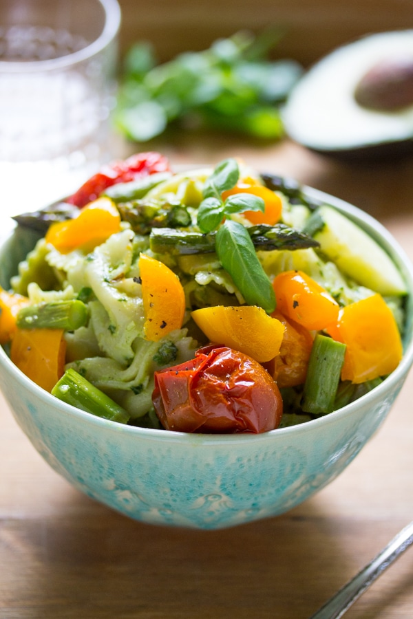 Avocado Pesto Pasta Salad